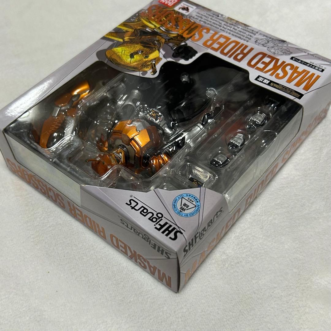 【新品未開封】s.h.figuarts 仮面ライダーシザース