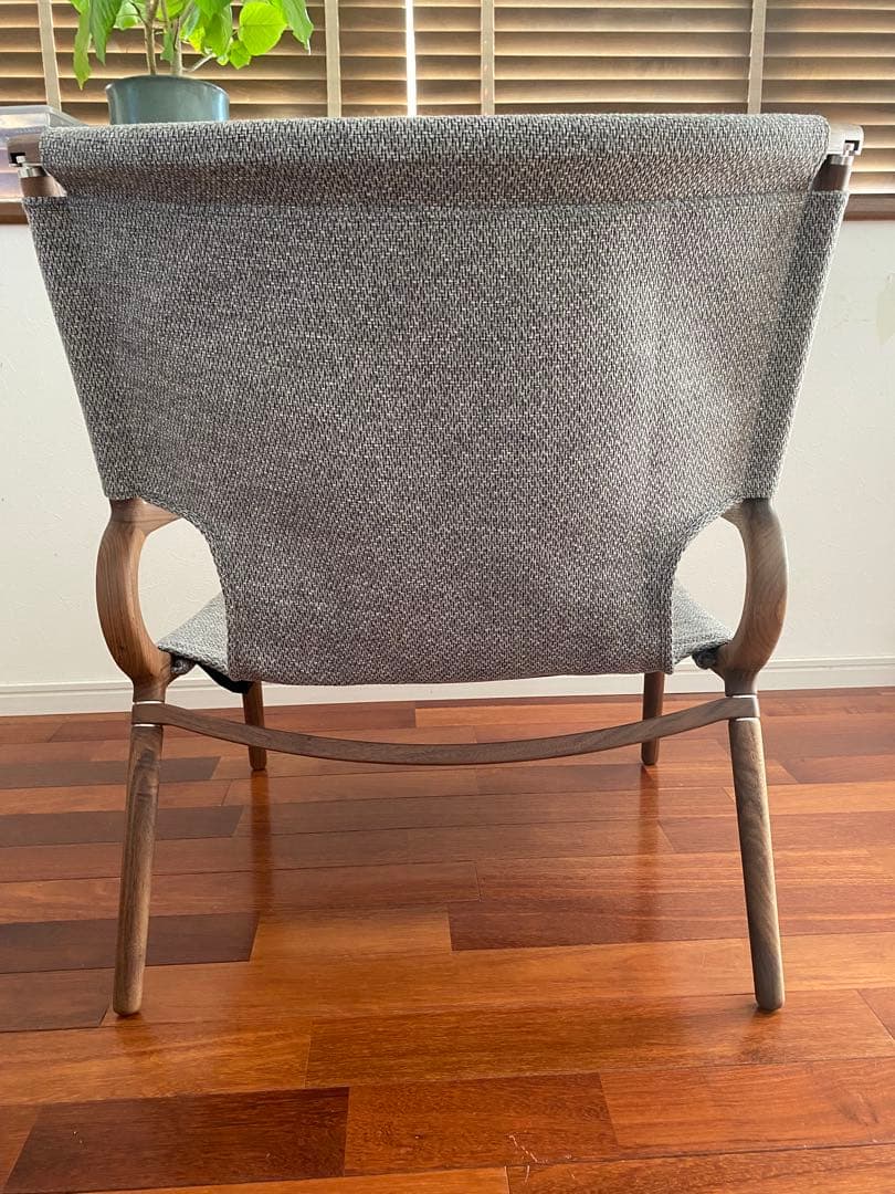 IKIKI Grand Chair Walnutイキキ ウォルナットテクスグレー