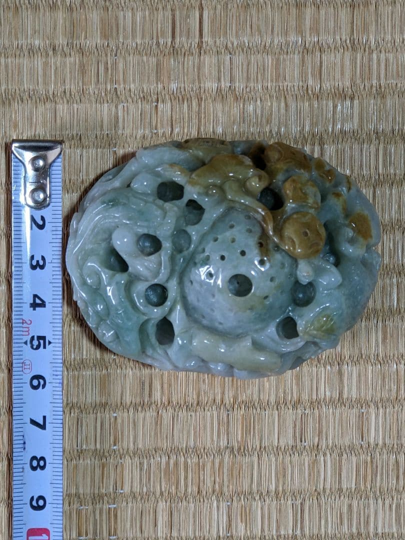 ♦中国美術工芸品 翡翠 蛙 龍 神獣文様 透し彫り 文鎮 ペンダント他 置物飾り