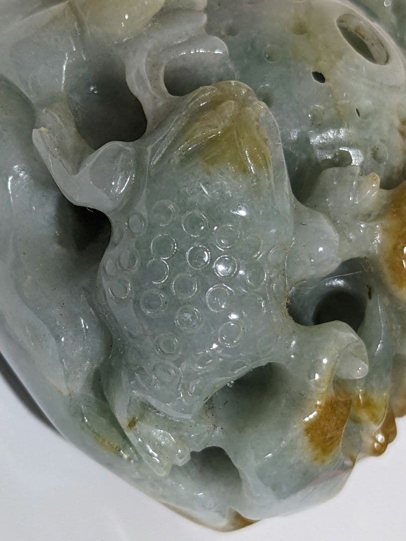 ♦中国美術工芸品 翡翠 蛙 龍 神獣文様 透し彫り 文鎮 ペンダント他 置物飾り