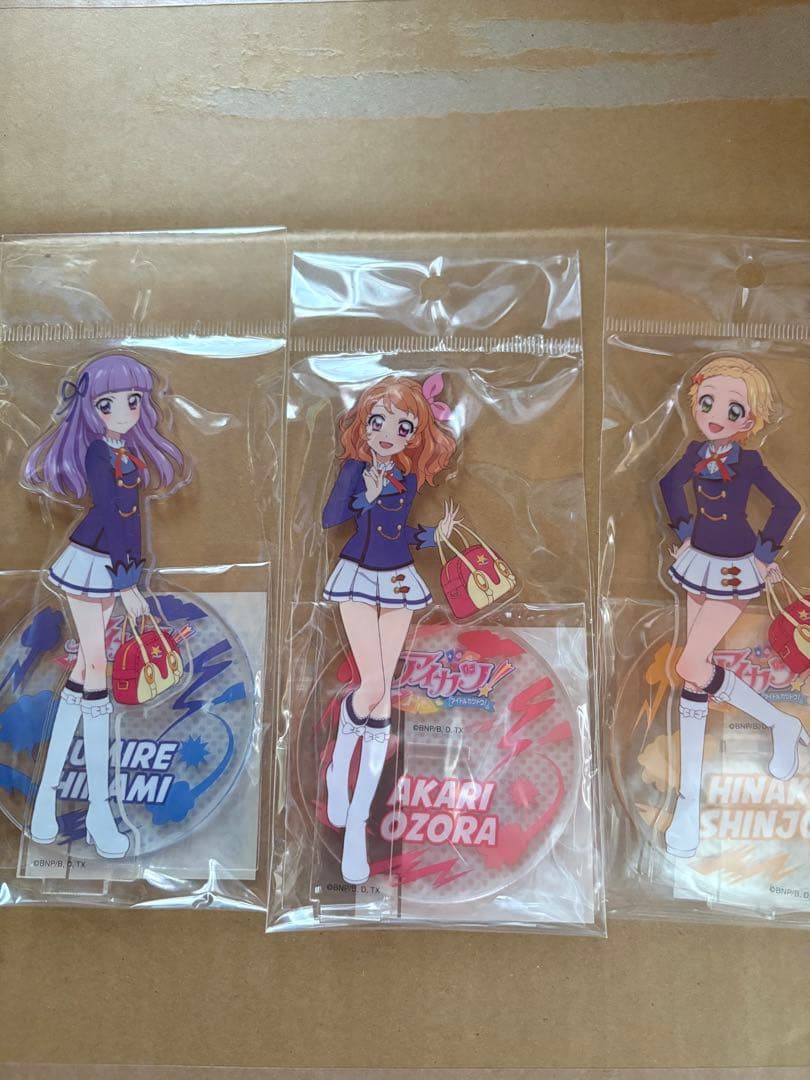 アイカツ　アクリルスタンド　5周年　制服