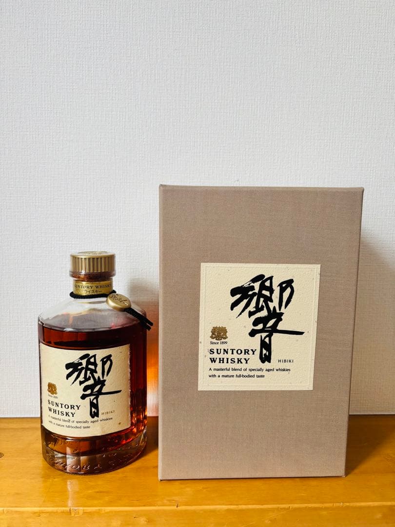 響 旧 裏ゴールドラベル 金キャップ 43％ 700mL