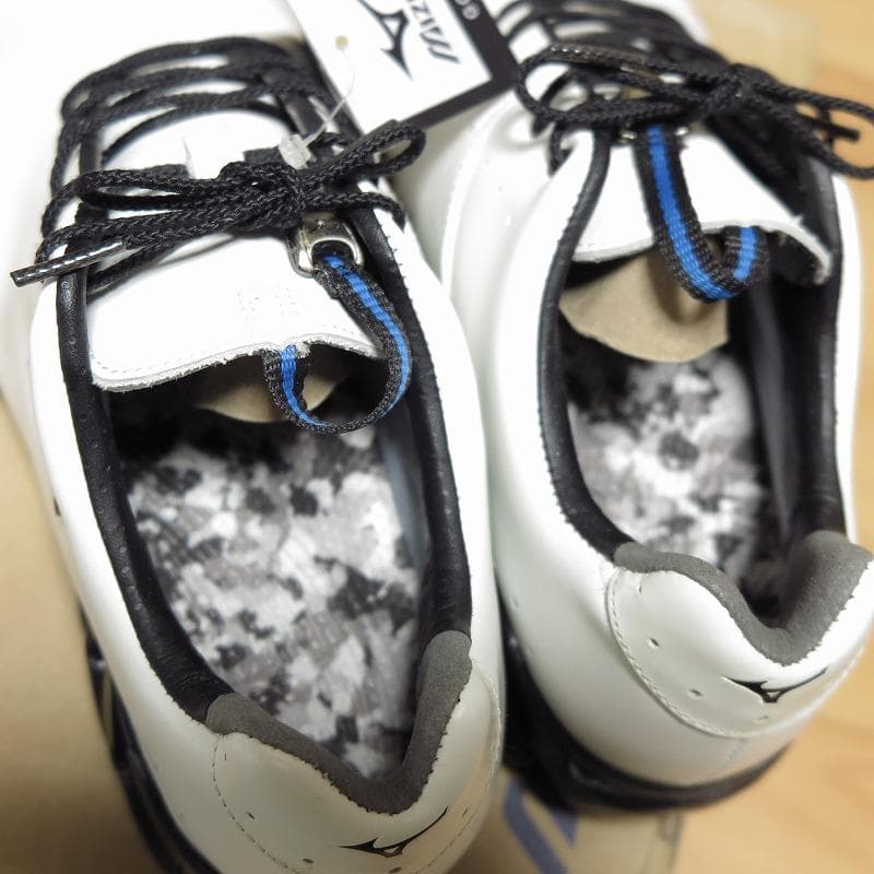 ミズノ ジェネム001 ゴルフシューズ メンズ24.5cm 未使用 牛革スパイク