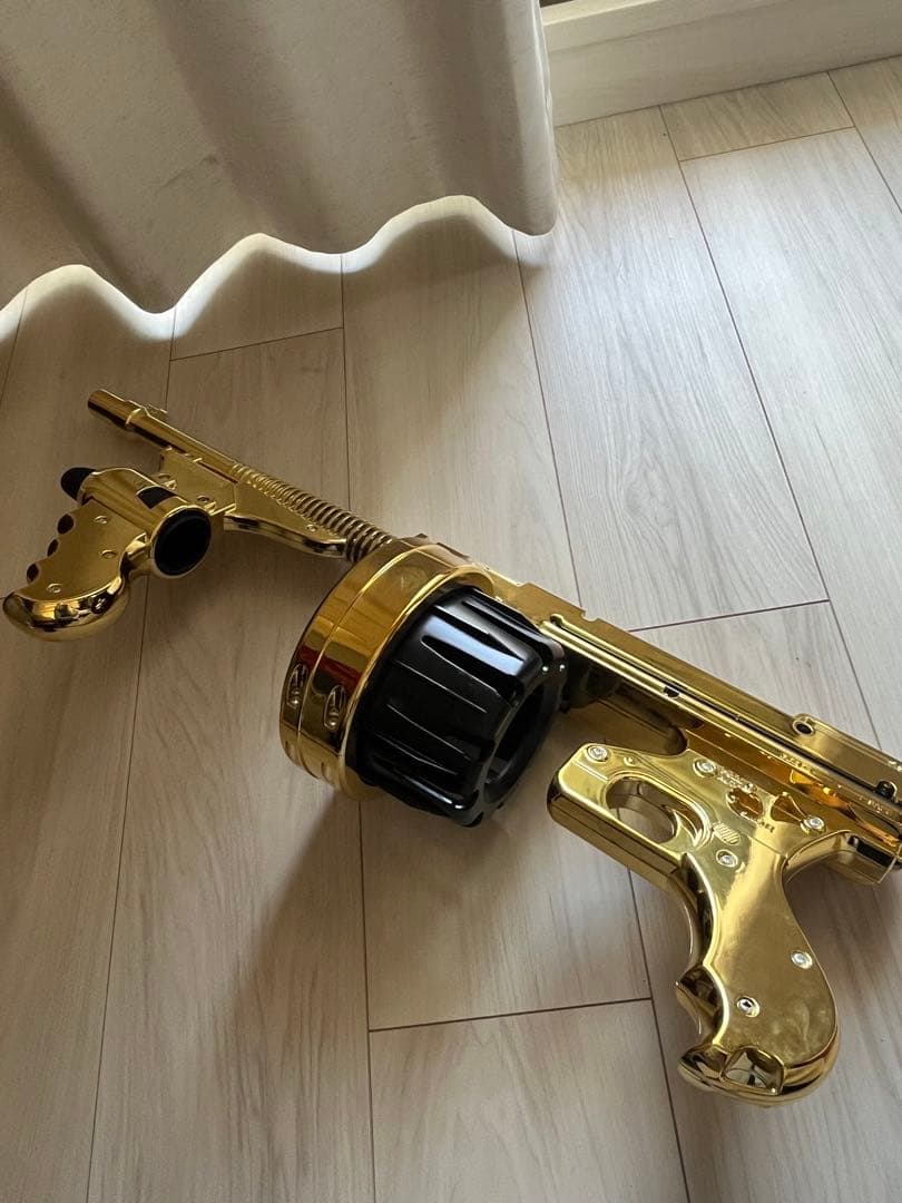 CHAMPAGNE GUN シャンパンガン