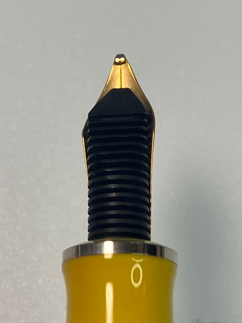 Pelikan 　ペリカン　M710 Yellow TOLEDO 18C-B