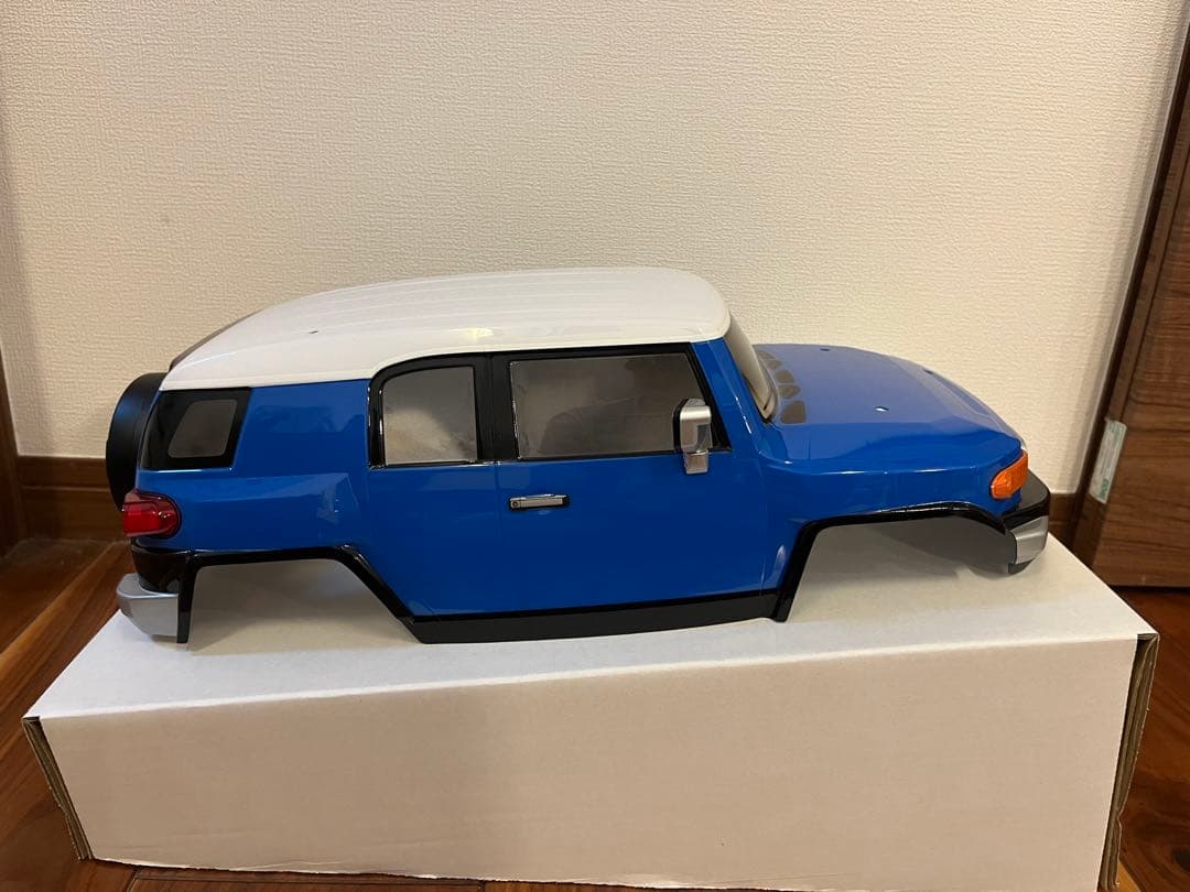 TOYOTA FJ CRUISER ラジコン1/10 TAMIYA CC-01