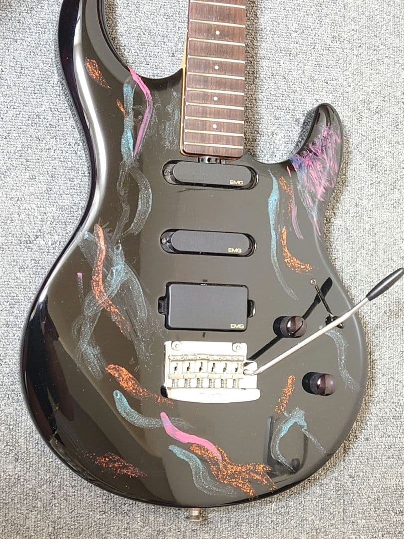 【最終値下❗️】Music Man Luke　エレキギター 弦付き