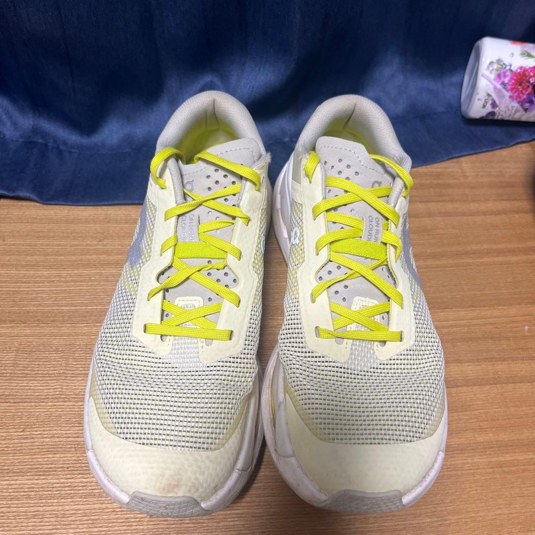 スパイク・シューズ ON cloudultra3 24cm