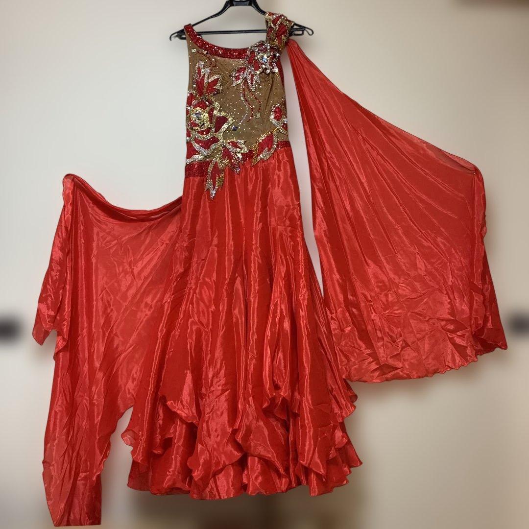 チャコット社交ダンスドレス 赤 サテン ビーズ装飾