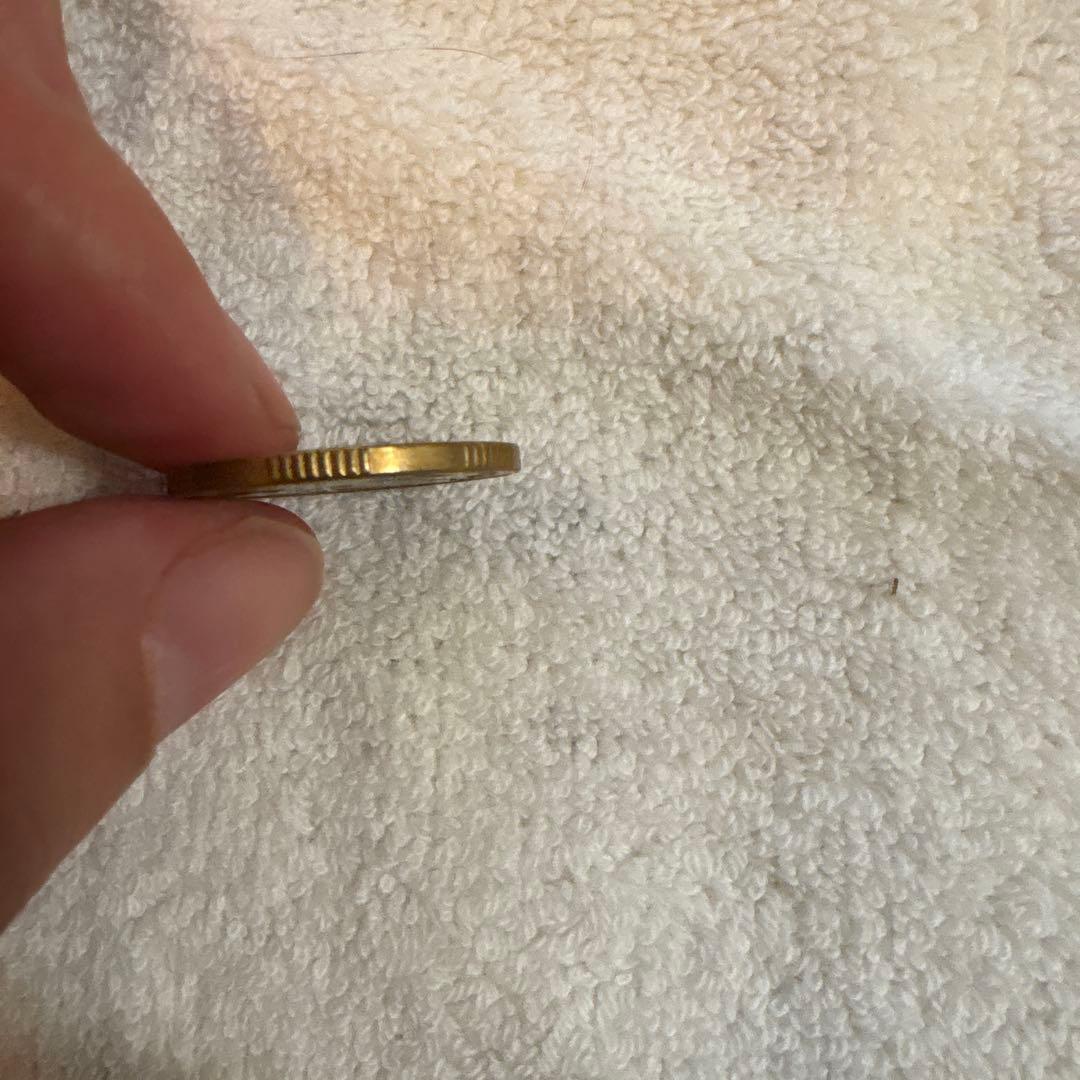 中国人民銀行　5角硬貨 2002年 蓮の花