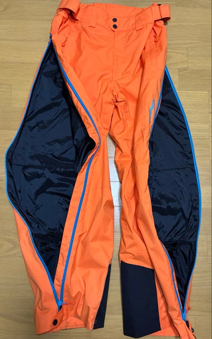 値下げ! ゴールドウィン GOLDWINスキーウェア上下Sサイズ クリーニング済