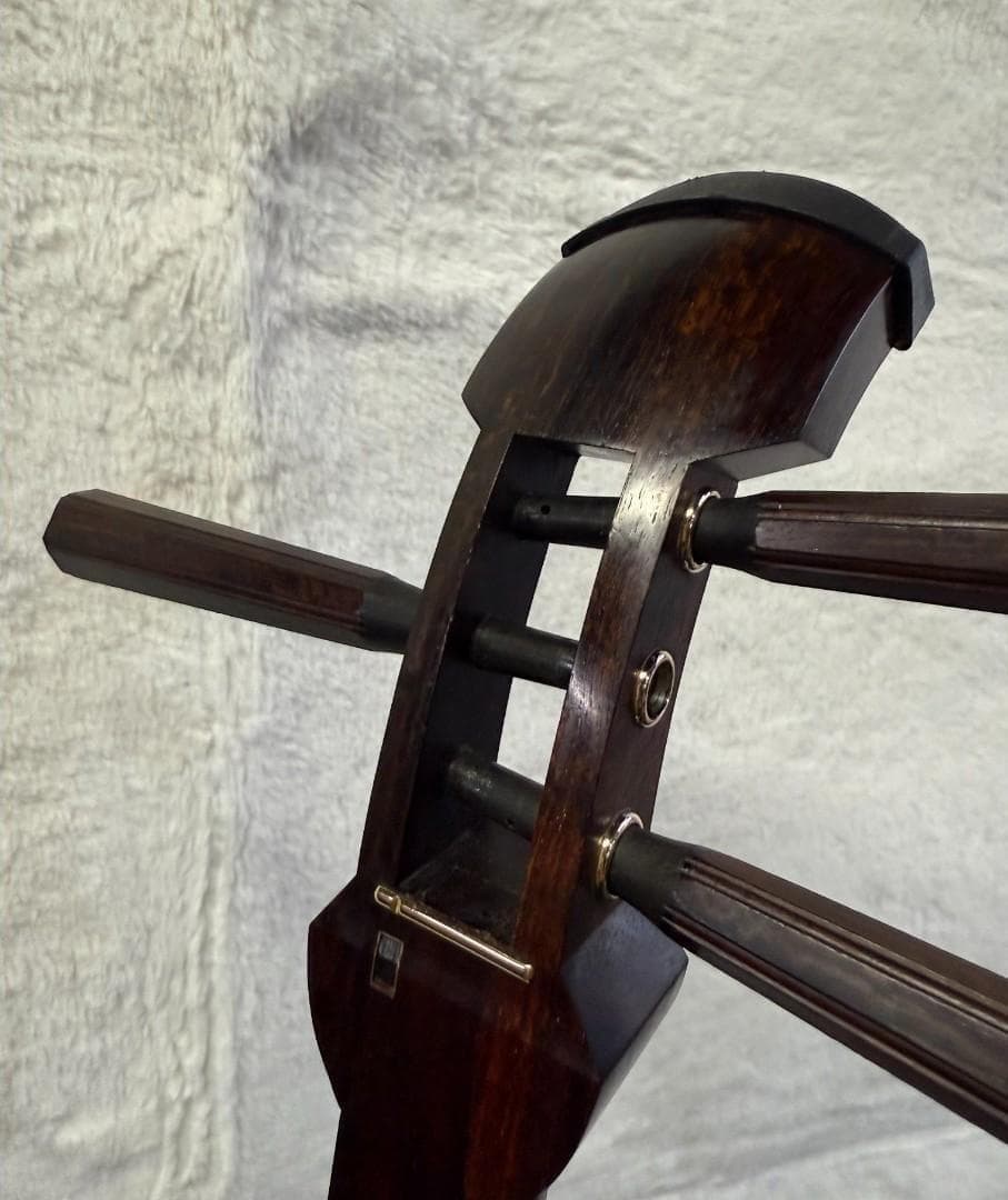 三味線 中古品 紅木 花梨 綾杉胴 ８０年代 ケース付き 本体