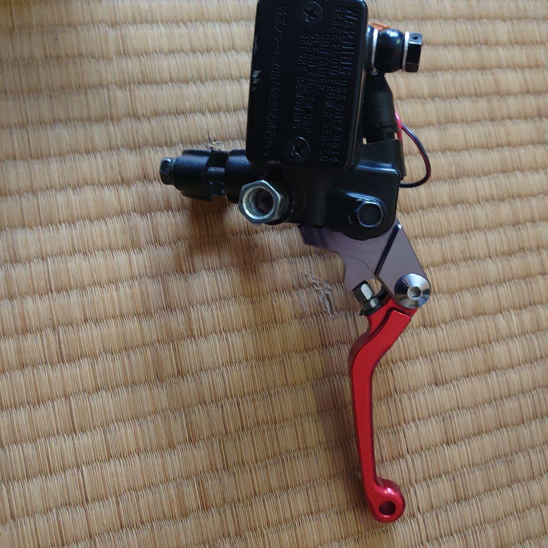 WR250X bremboキャリパー サポート付き