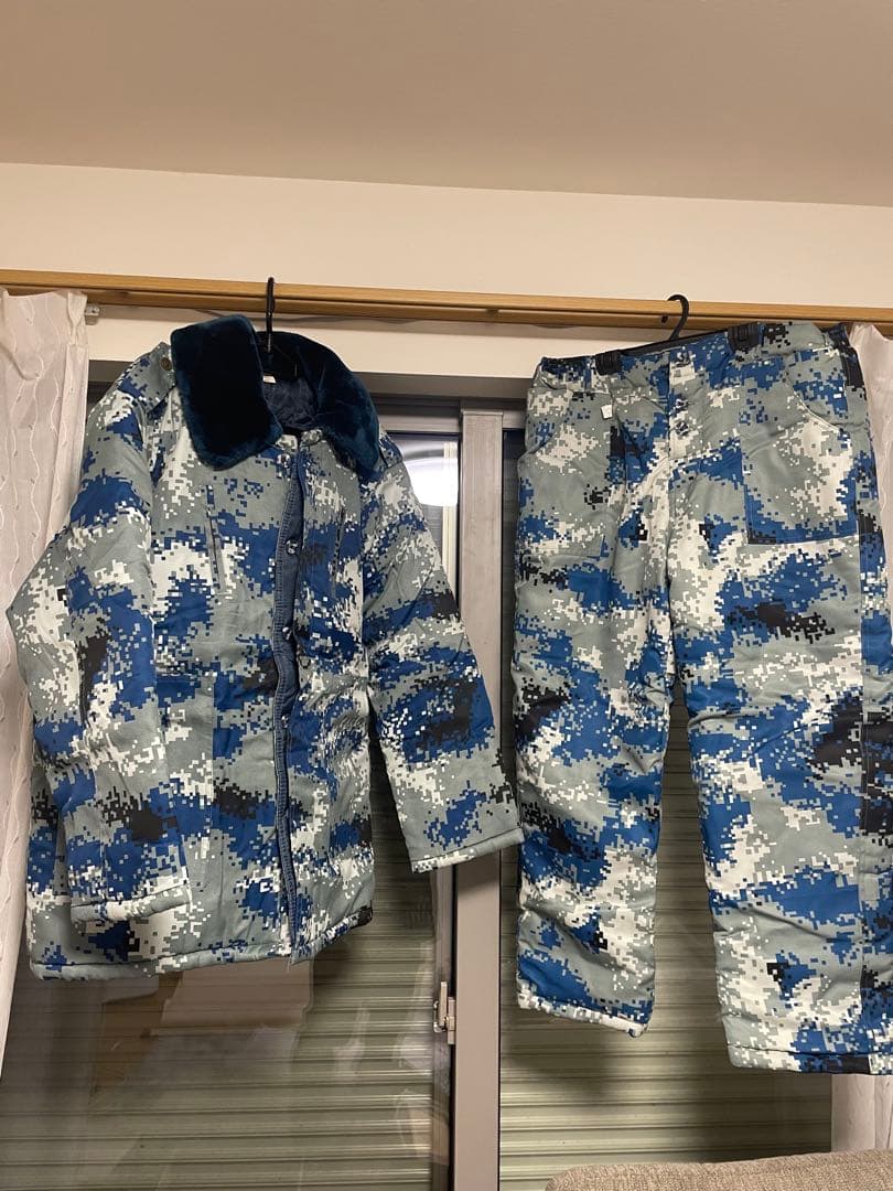迷彩服セット（ジャケット・パンツ）