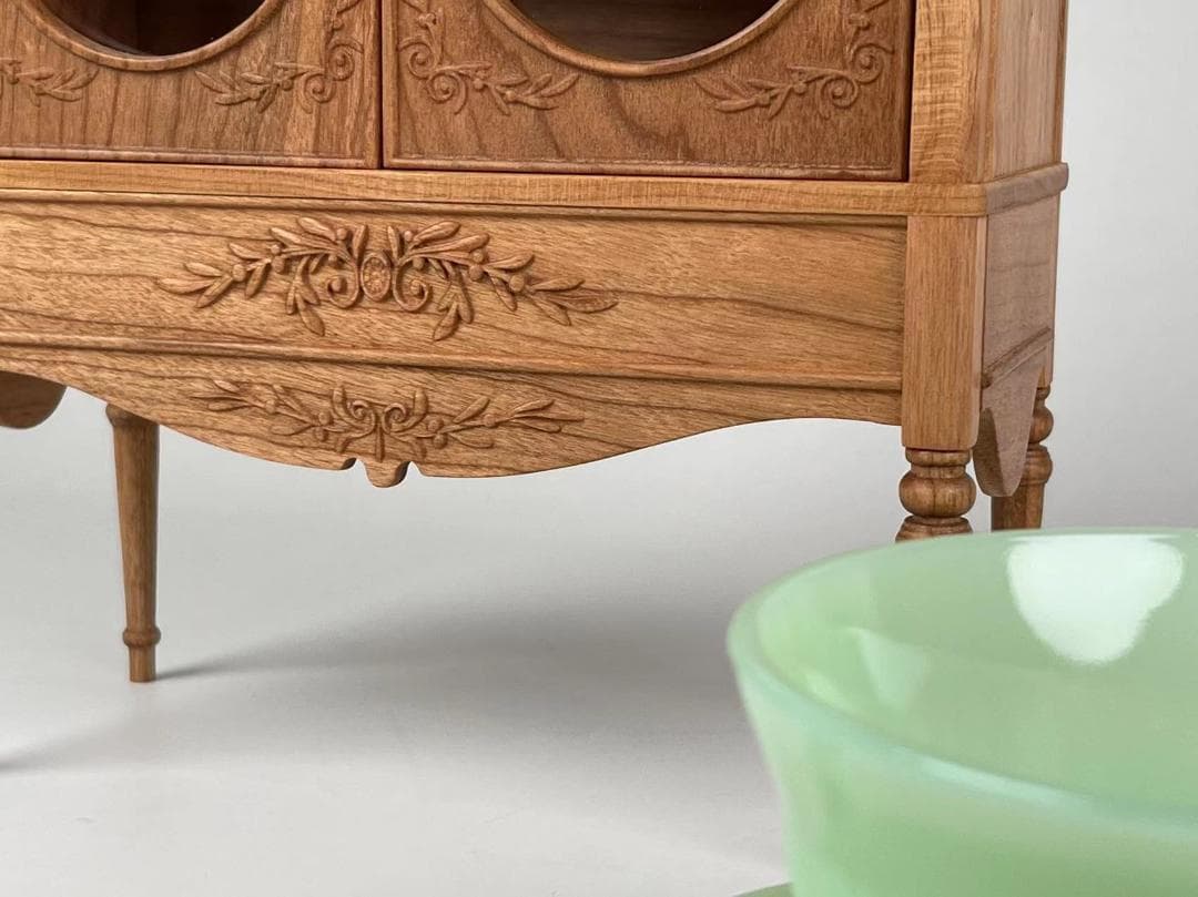 ミニチュア 1/6スケール 木製 レリーフ付 高級食器棚 コレクションケース