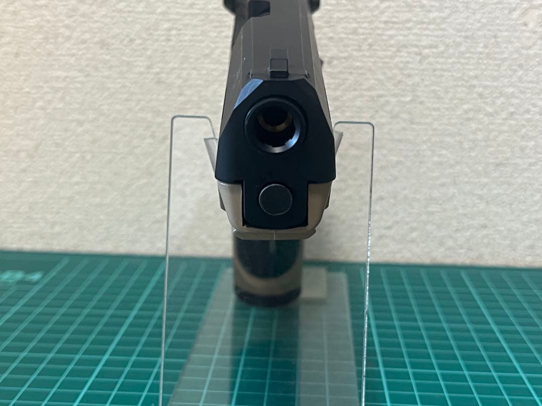 東京マルイベレッタPX4 リアル刻印フレーム交換済み