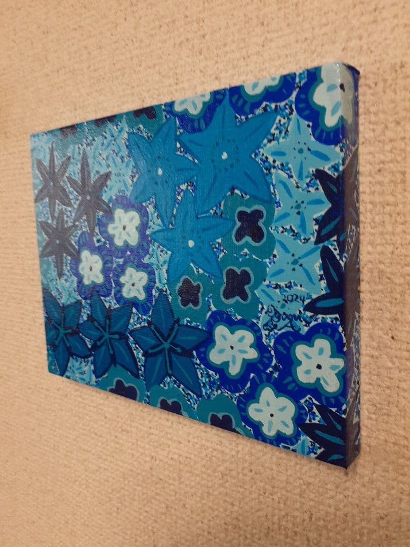 青だらけの花の作品　F0号作品　最新作！　画家　小楠アキコ作品　アクリル絵の具