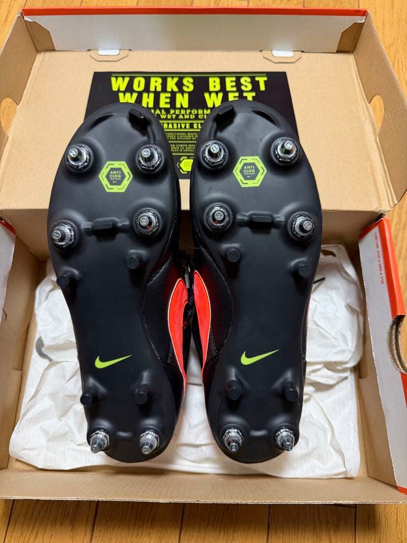 「超貴重」ナイキ　ティエンポプレミア2/26.5cm