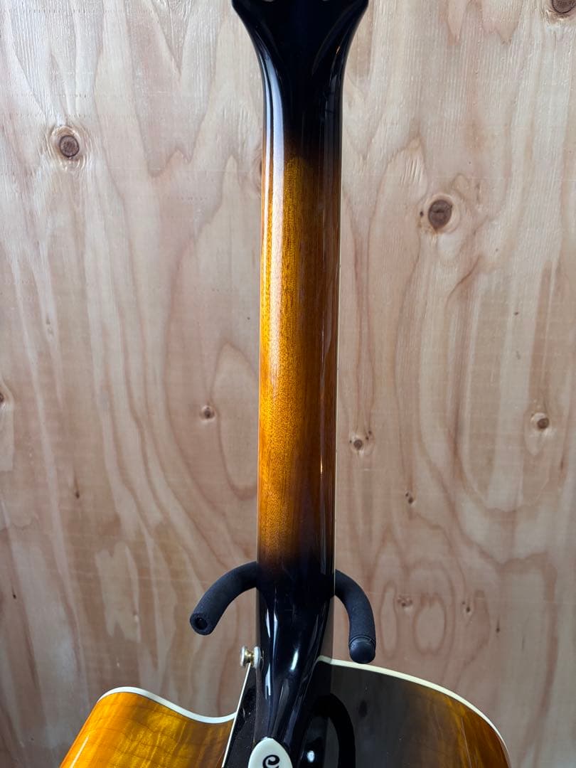 トップ単板Cort CJ3Vフレイムメイプルサイド、バック 音量大きめ 美品