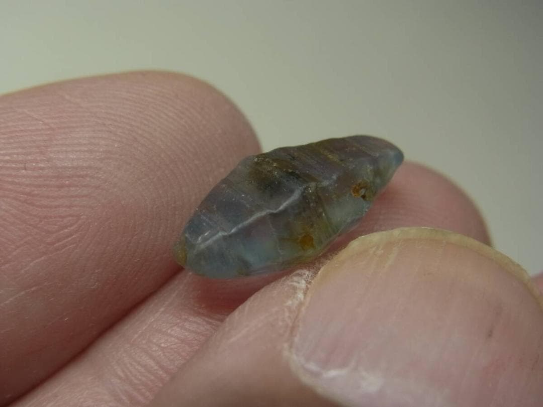 ハイグレード スリランカ ブルーサファイア結晶 ラトナプゥラ県ラトナプゥラ地区産