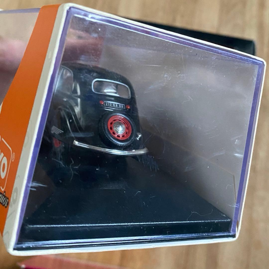 SOLID IXOmodels UNIQUEREPLICAS 1/43 ミニカー