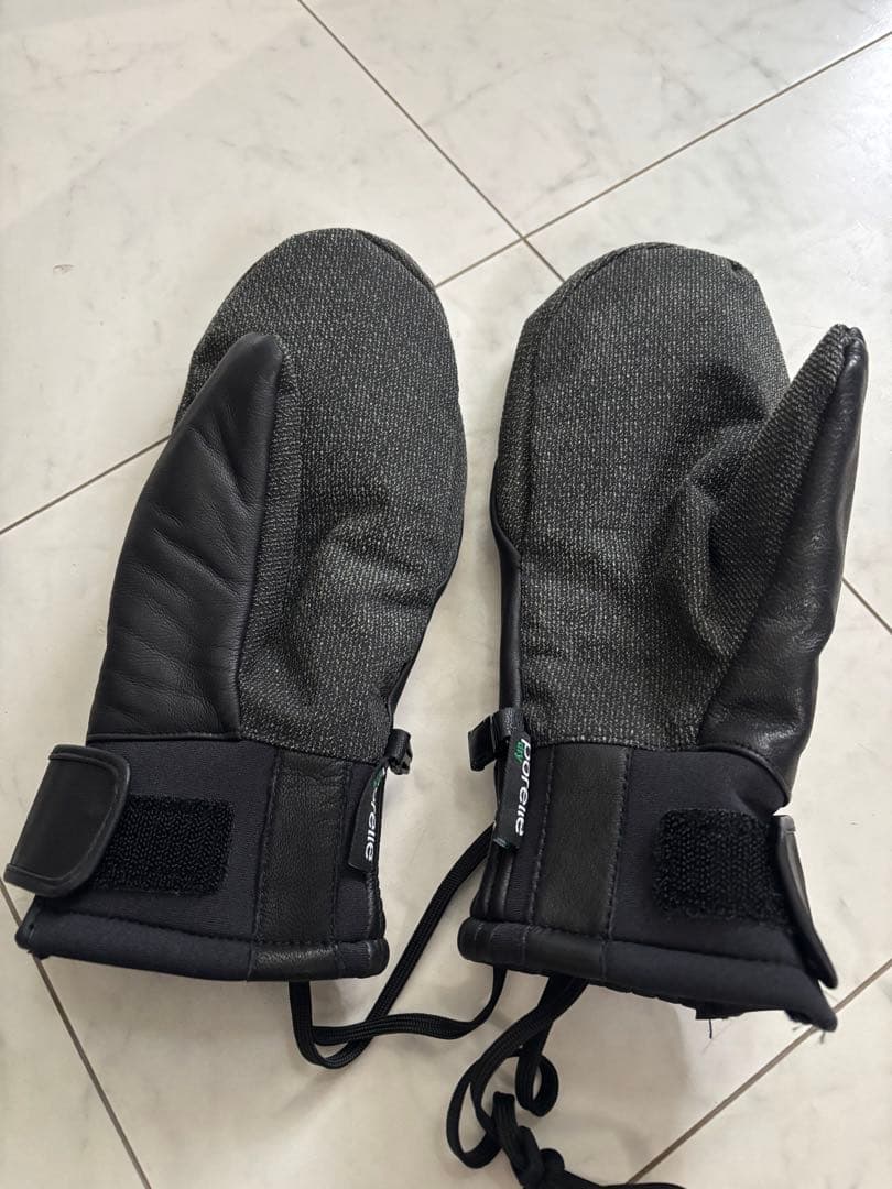 オガサカ　グローブ