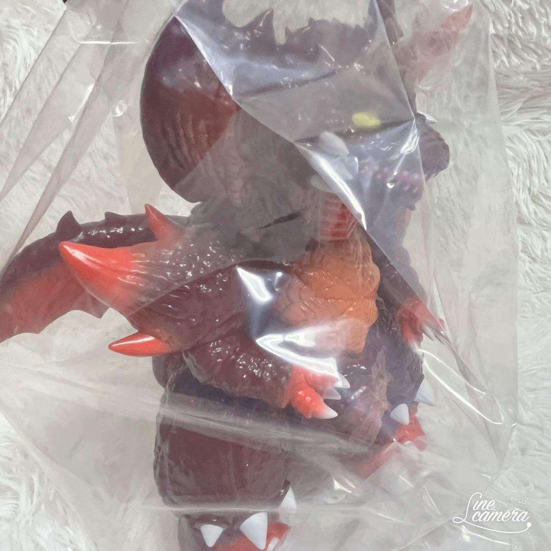 デストロイア 安楽安作 メディコムトイ ソフビ フィギュア