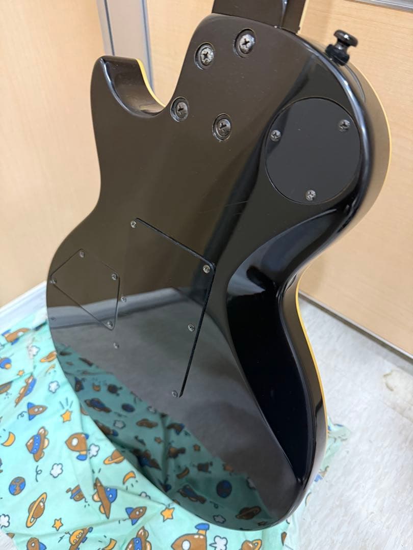 GrassRoots エレキギター ブラック ハードケース付き