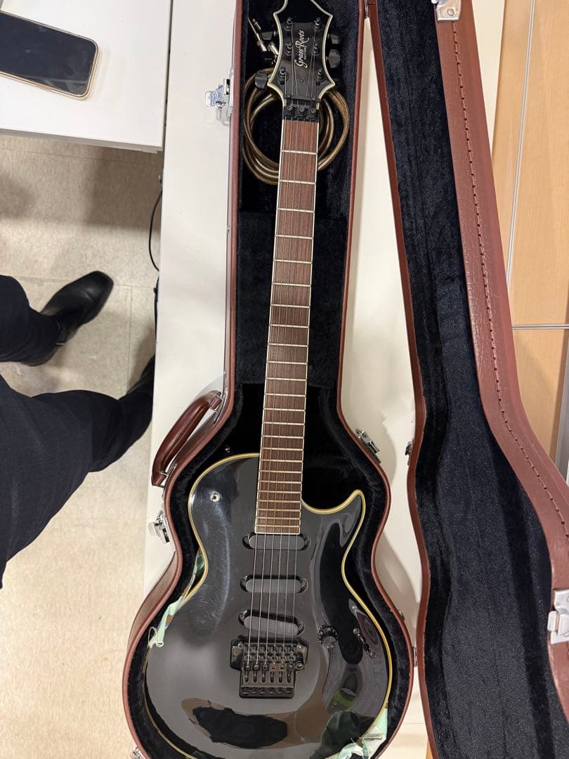 GrassRoots エレキギター ブラック ハードケース付き