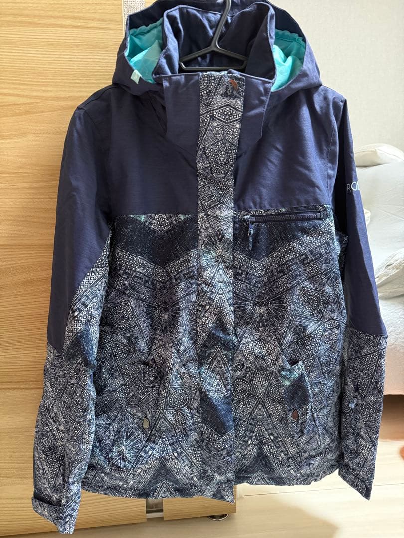 スノーボードウェア ジャケット（ROXY）パンツ(MARVEL)セットおまけつき