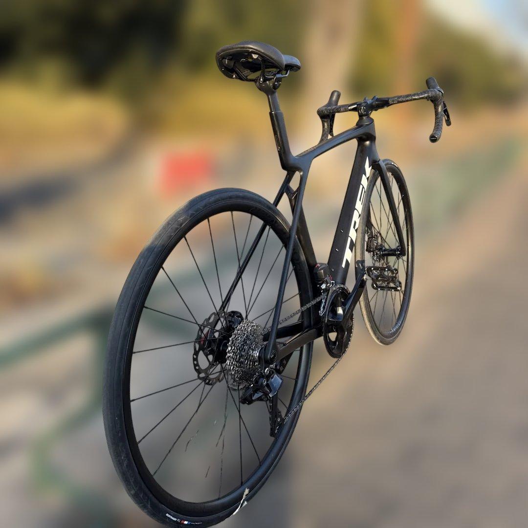 《美品》TREK Madone SL5 Gen8 105Di2 サイズM