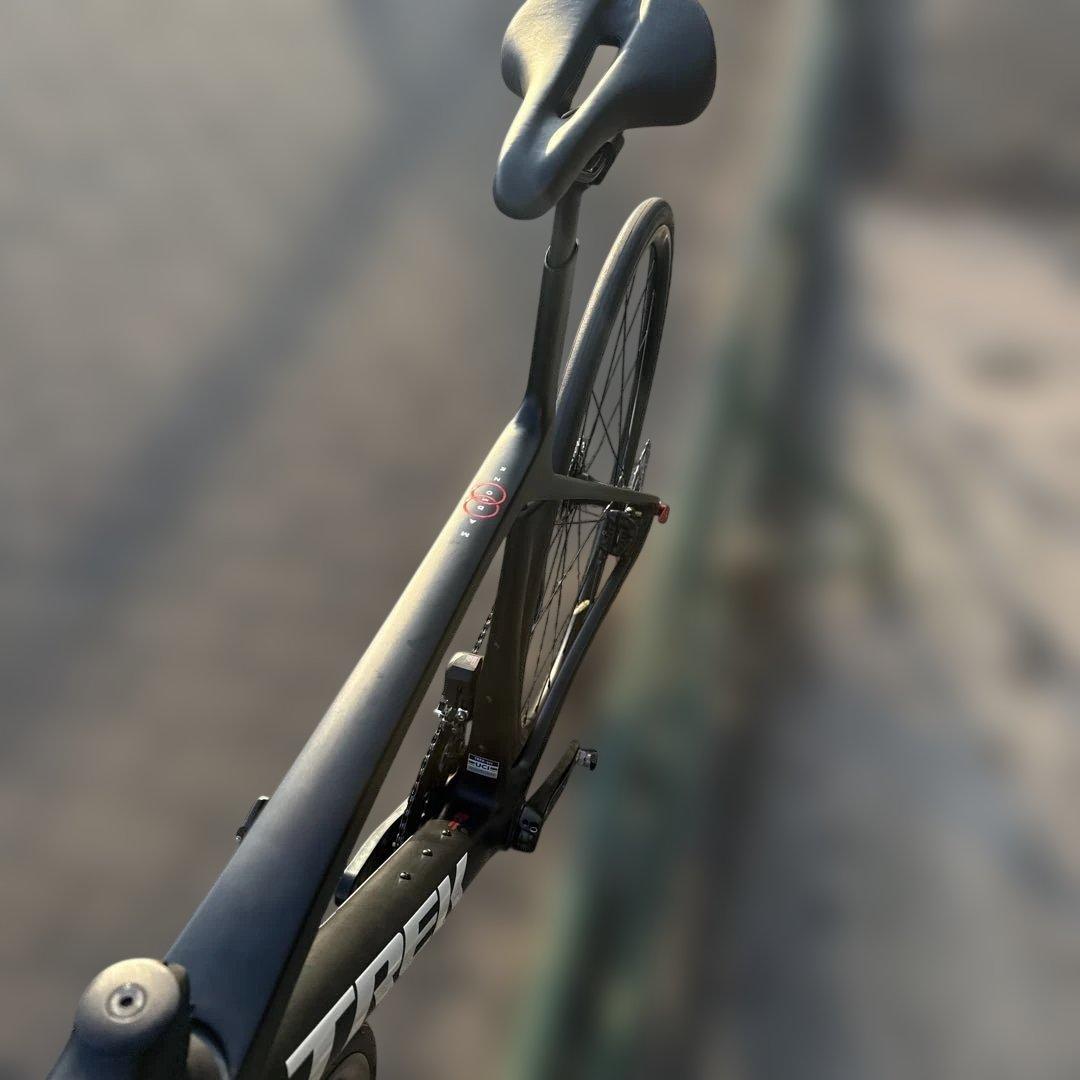 《美品》TREK Madone SL5 Gen8 105Di2 サイズM