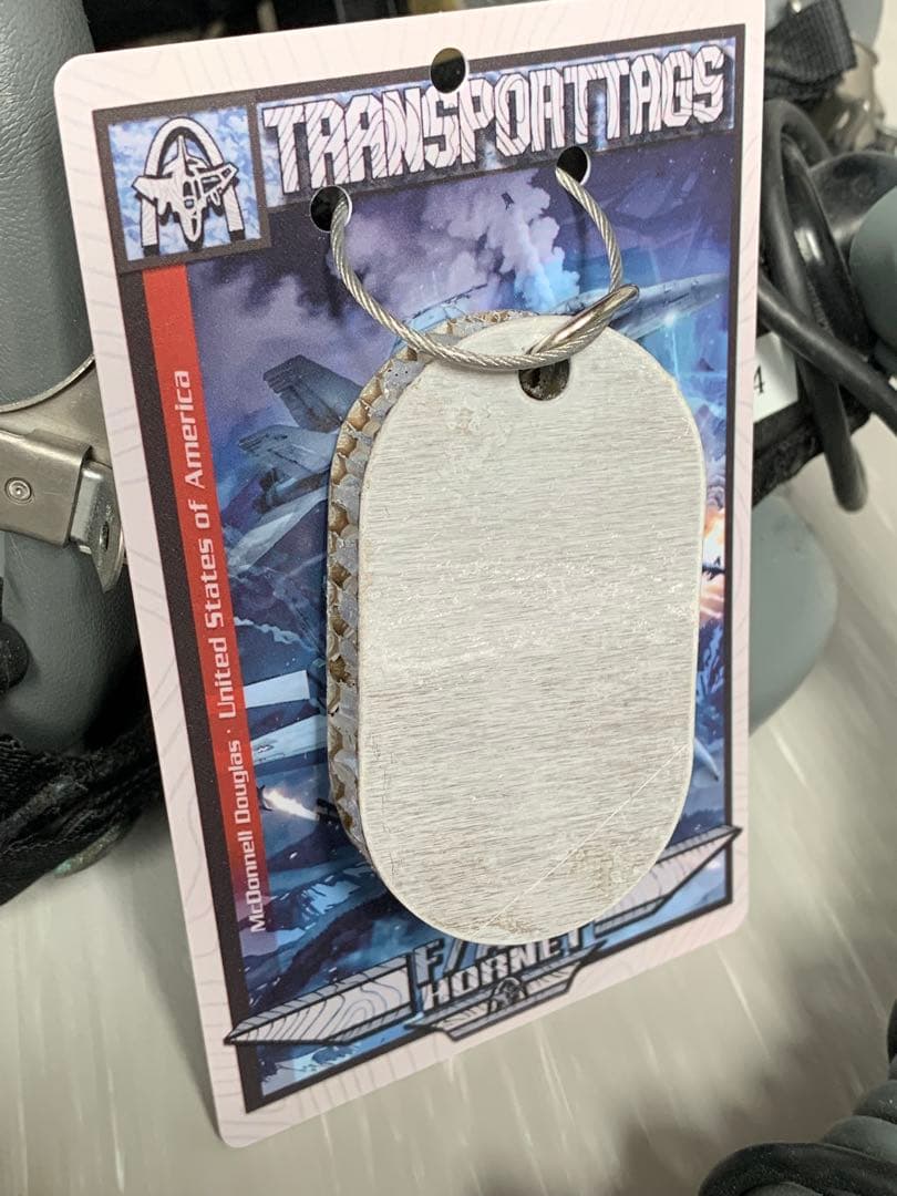 米海軍 戦闘機 F/A-18 ホーネット 主翼 キーホルダー タグ 厚め