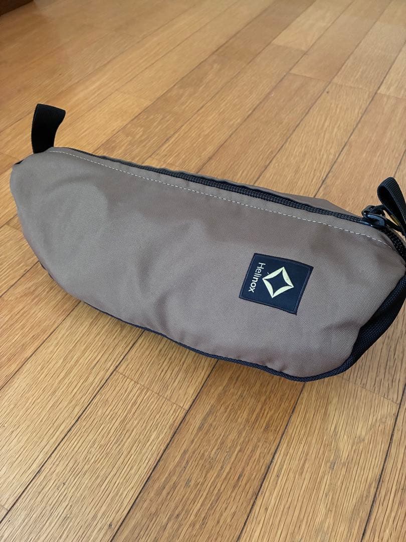 ①Helinox(ヘリノックス) Tactical Chair Coyote