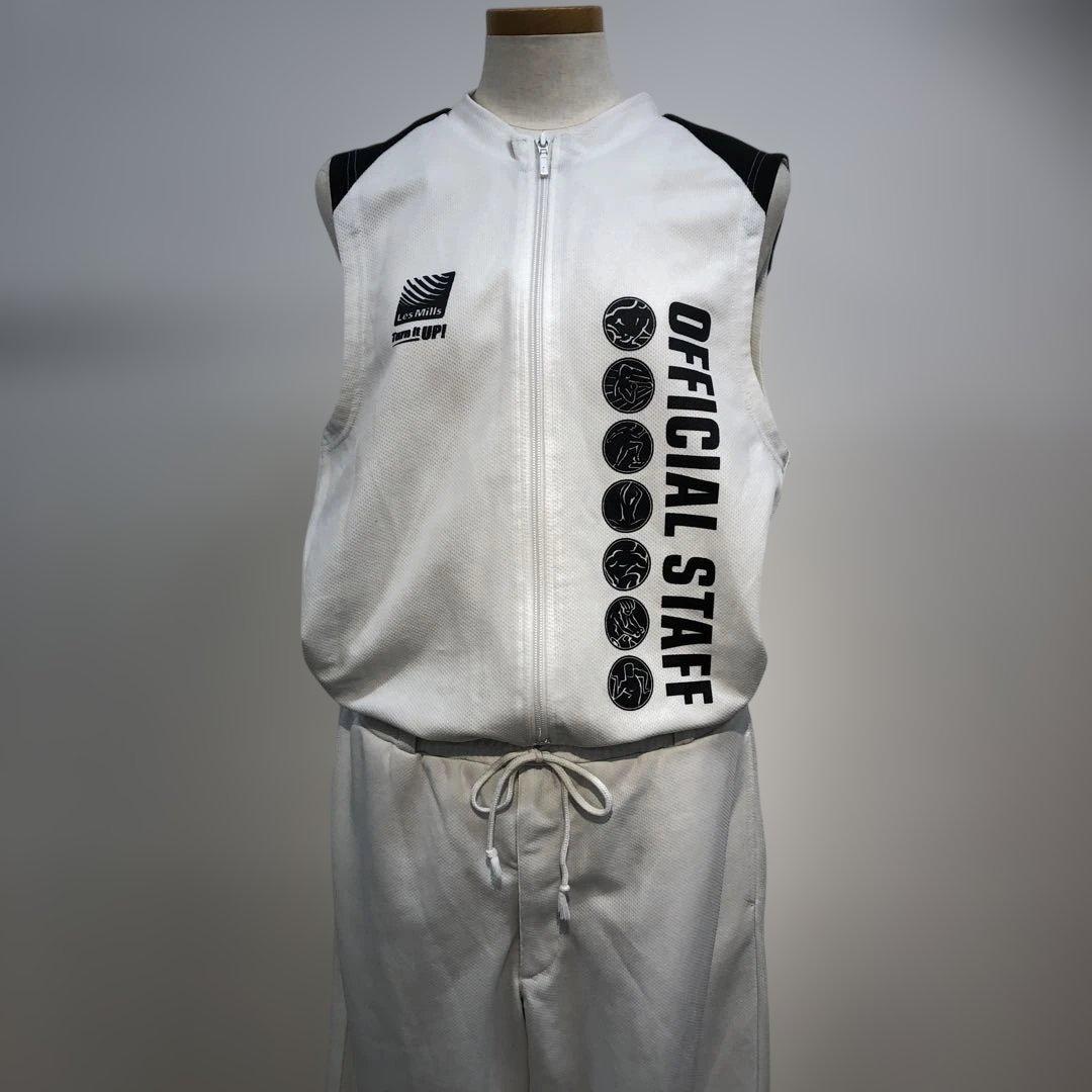 ボディコンバットレズミルズ激レア商品海外の方にもおすすめです。つなぎタイプ