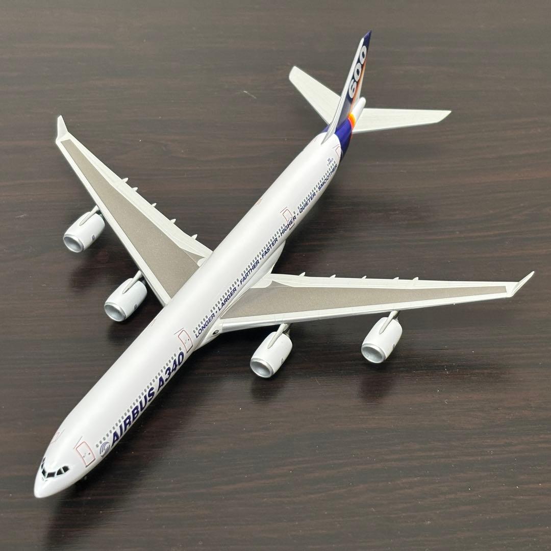 \"ハウスカラー\" エアバス・インダストリー A340-600 1/400