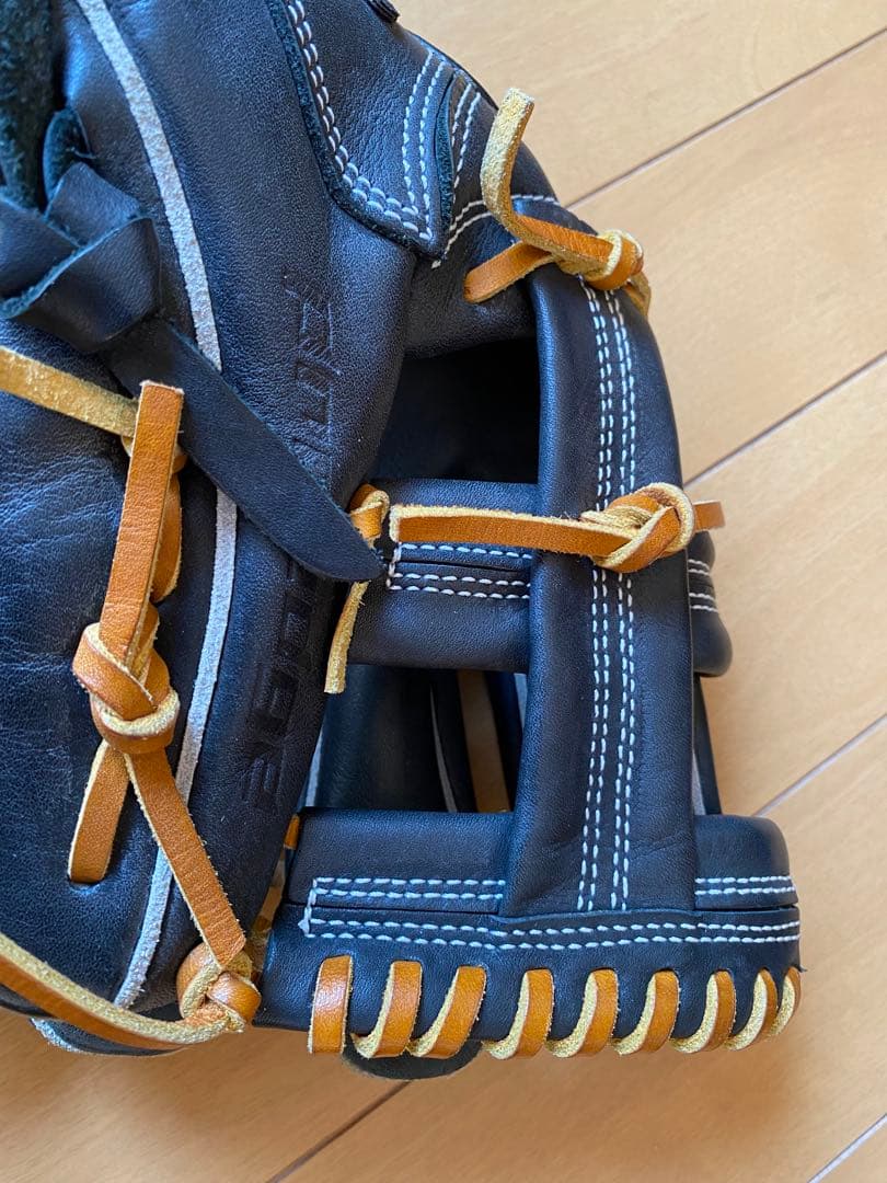 【美品】小学生使用 硬式用 グローブ（ブラック×ブラウン）