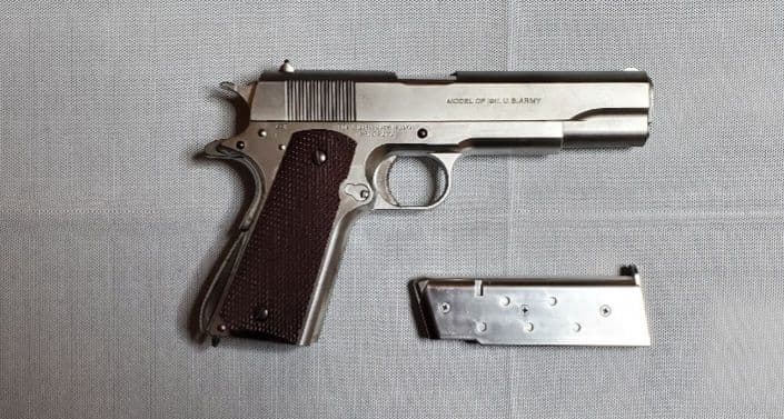 東京マルイ　ガバメント　ウッドカラーグリップ　カスタム　改修品　10禁