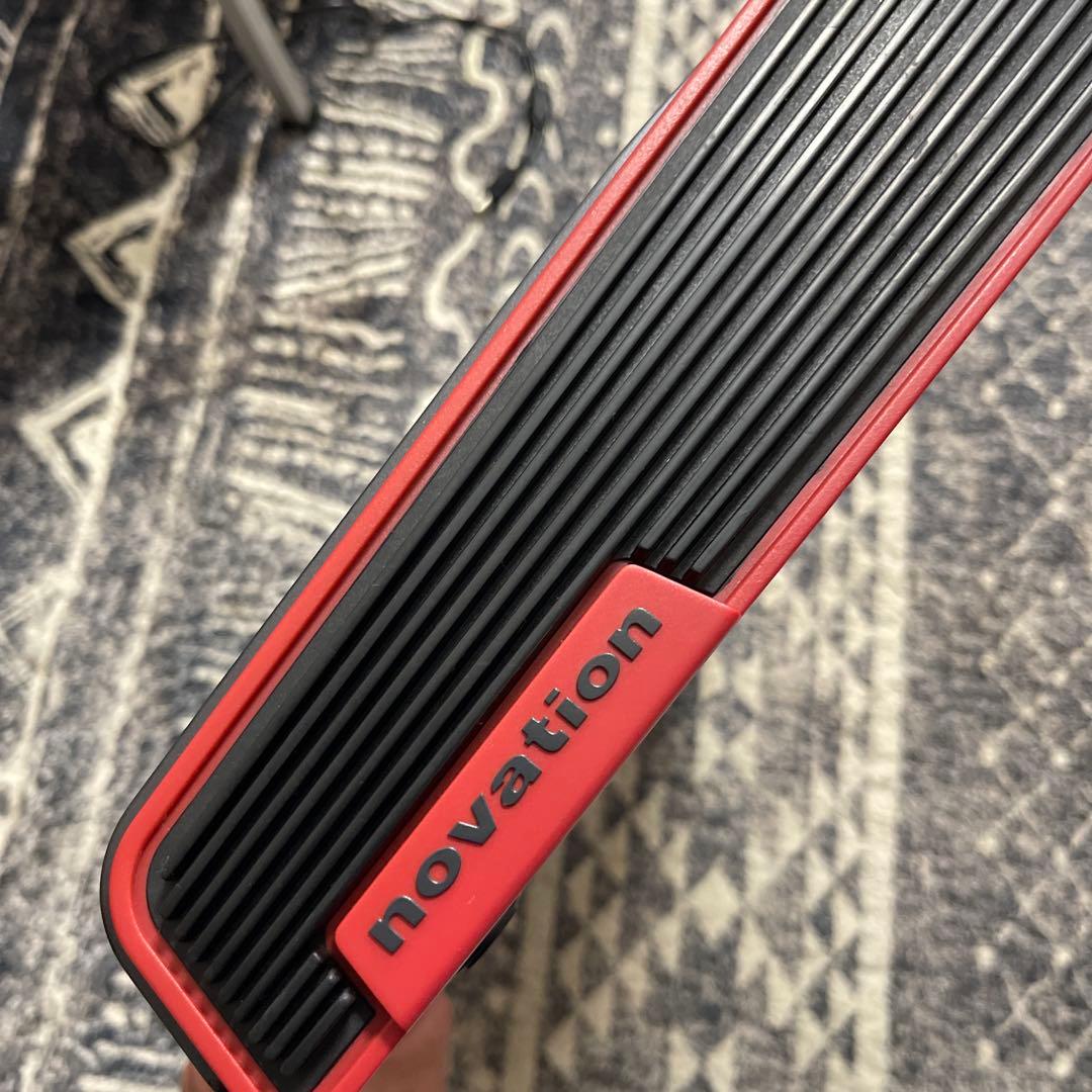 Novation IMPULSE 25 MIDIコントローラー