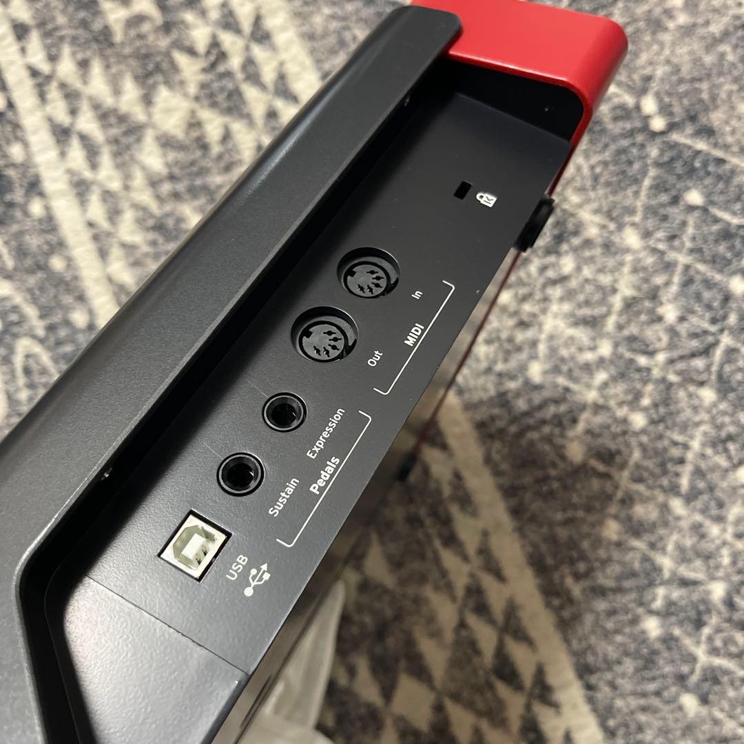 Novation IMPULSE 25 MIDIコントローラー