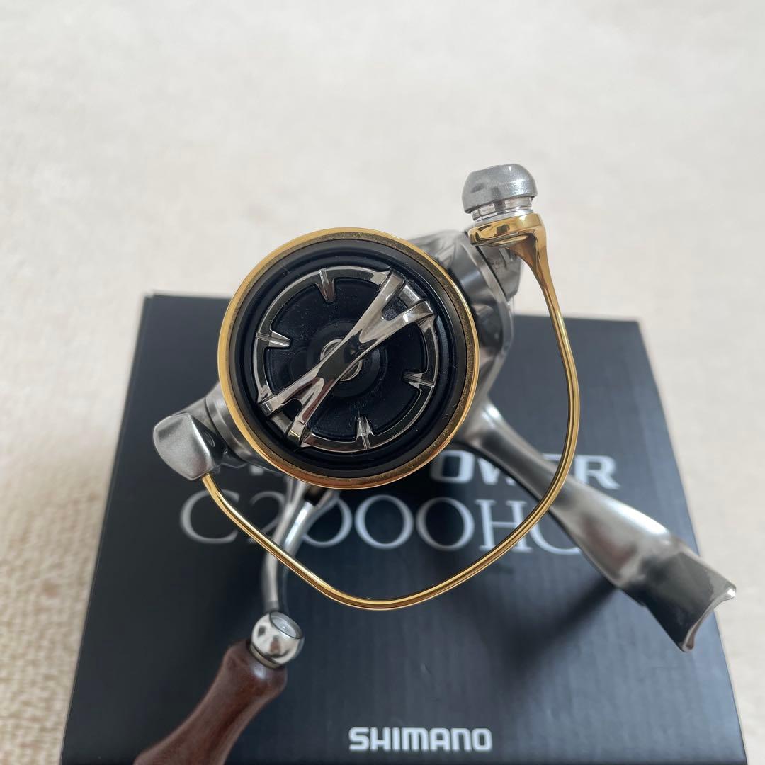 シマノ　15ツインパワー　2000HGS スピニングリール 木製ハンドルノブ付き