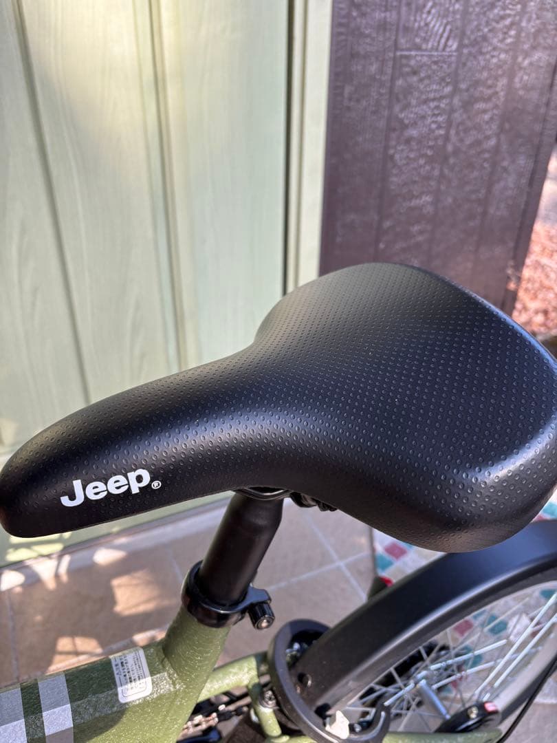 【美品】Jeep 子供用オリーブ色 2025年　　　　　　　現行モデル 18in