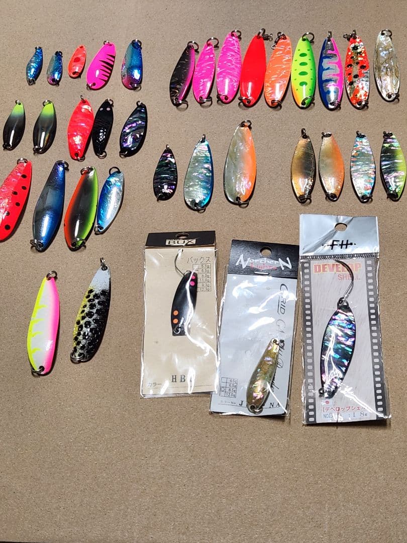 スプーンルアーセット 多色 35個4g～25g