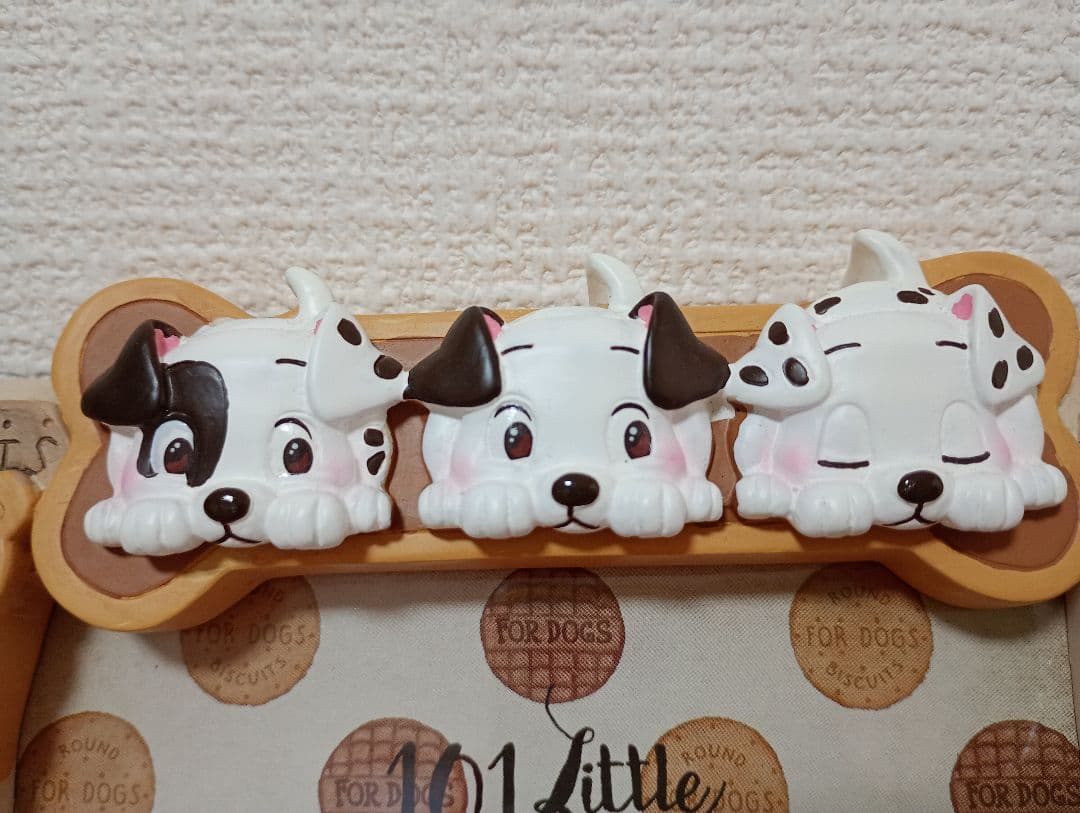 ディズニーストア　犬　いぬ　写真立て　フォトフレーム