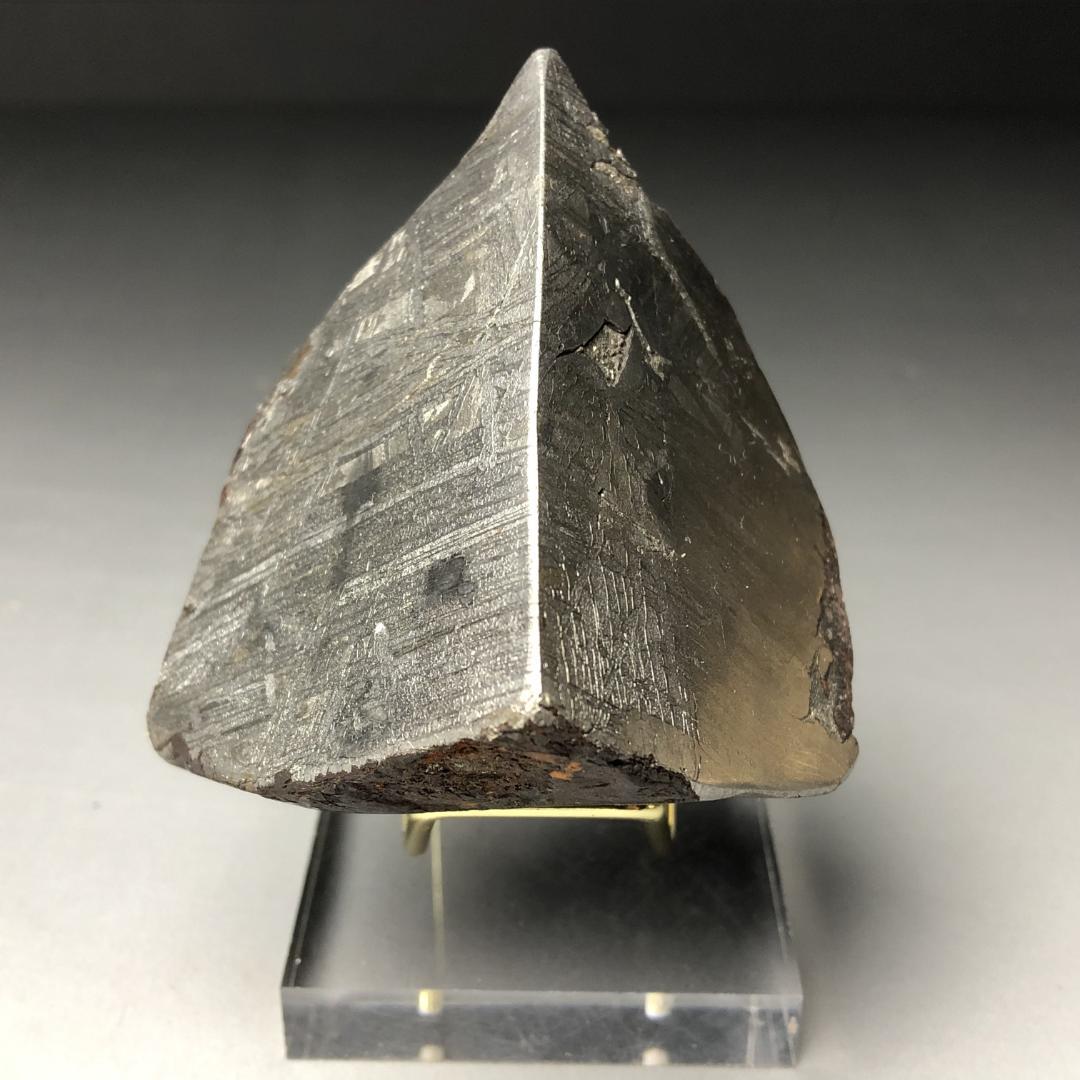 アルタイ隕石 鉄隕石　外皮付き隕石　エンドカット　原石　重さ約553ｇ