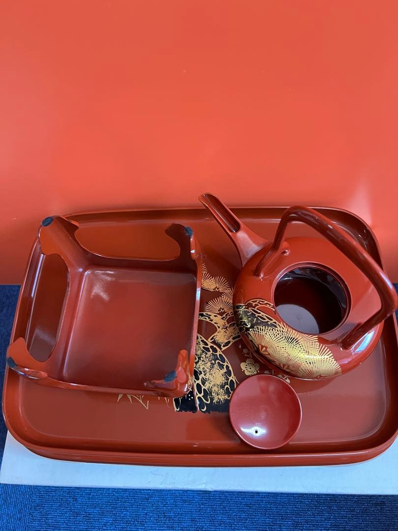 1391 屠蘇器　洗朱　四ッ揃　クッワ形　松台　松竹梅　未使用