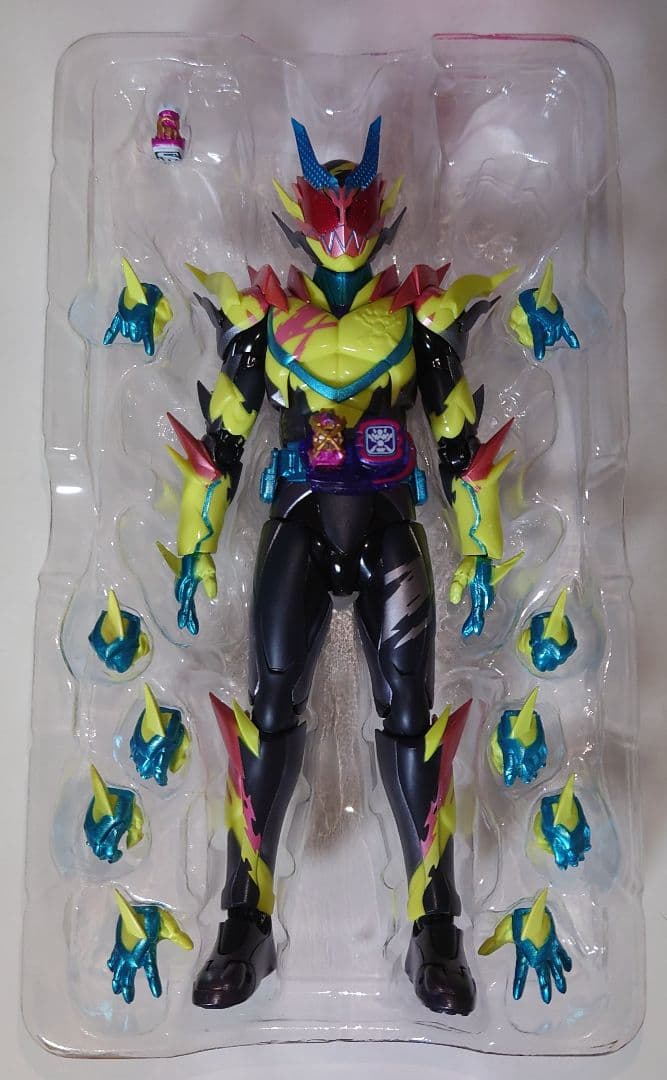 S.H.フィギュアーツ 仮面ライダーリバイス＆ライブ＆エビル＆ジャンヌ＆デモンズ