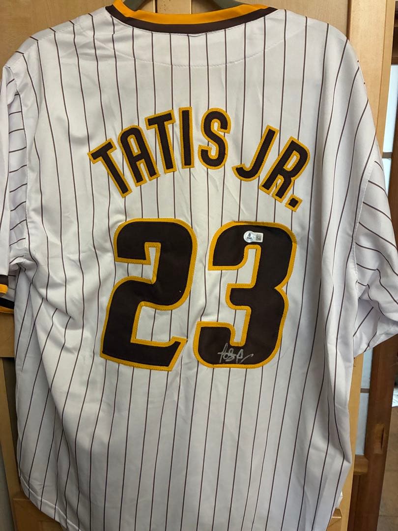 TATIS JR. サイン入りユニフォーム 23