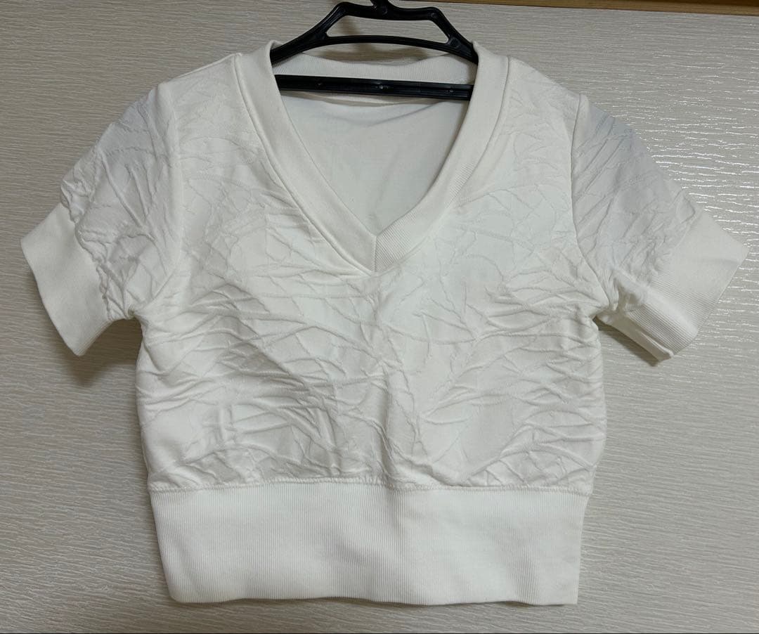 SUKALA ジオメトリックショートスリーブトップス