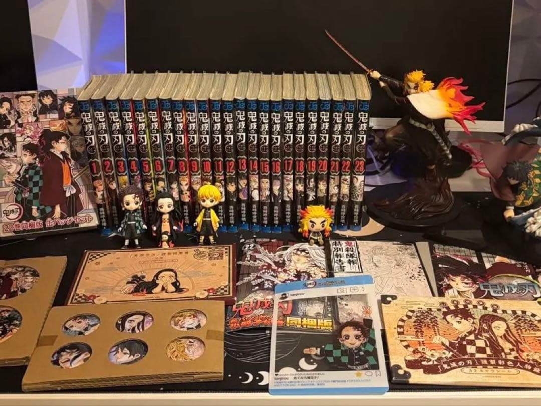 鬼滅の刃 1〜23全巻セット フィギュア、特典等諸々